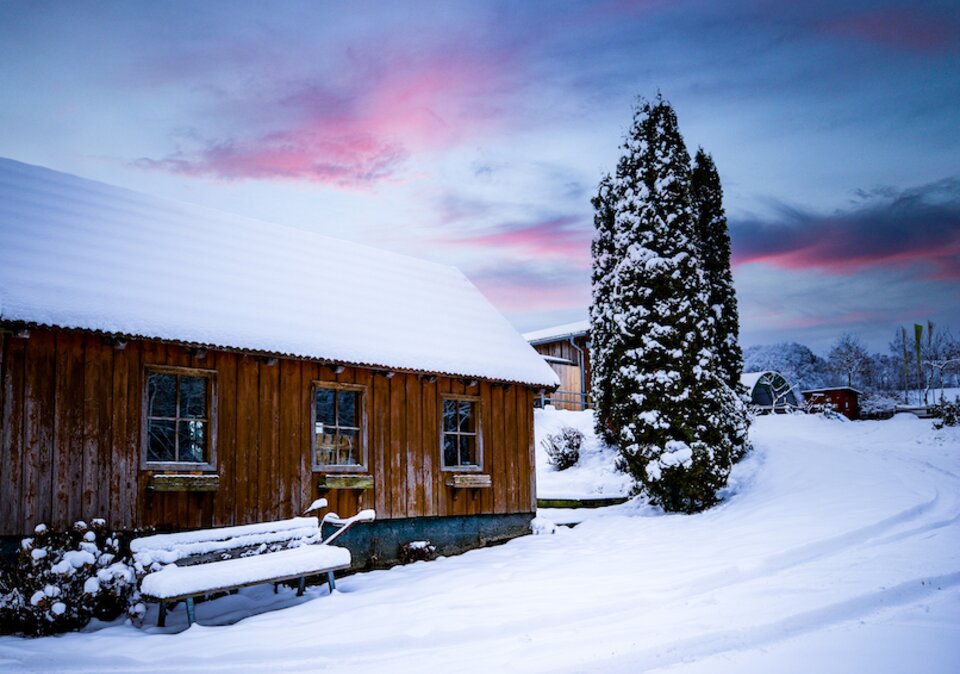 Gebäude des Ottonenhof im Winter