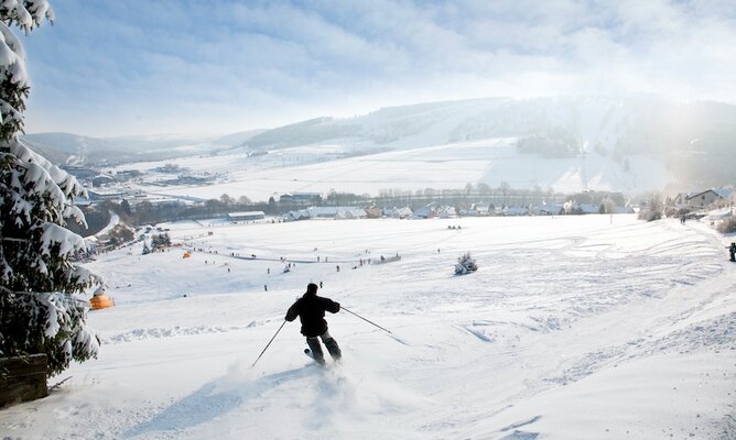 Skifahrer auf der Piste